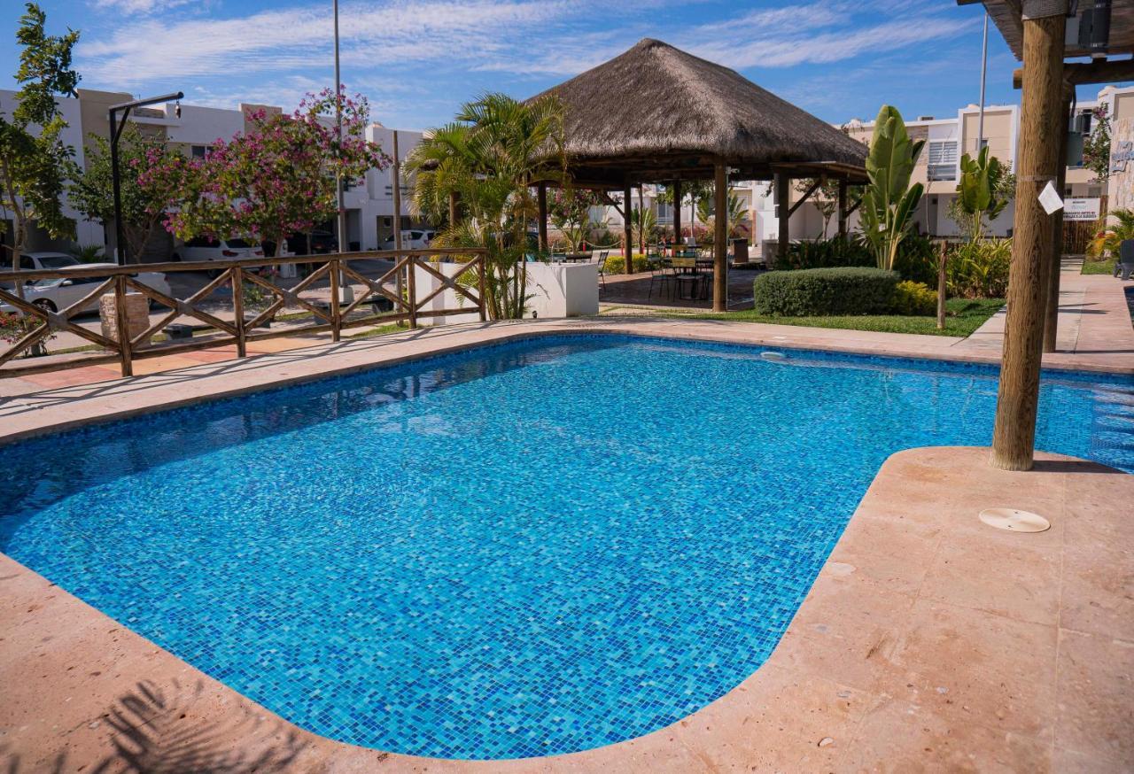 Casa En Privada Frente A La Playa Con Alberca! Villa Масатлан Екстериор снимка
